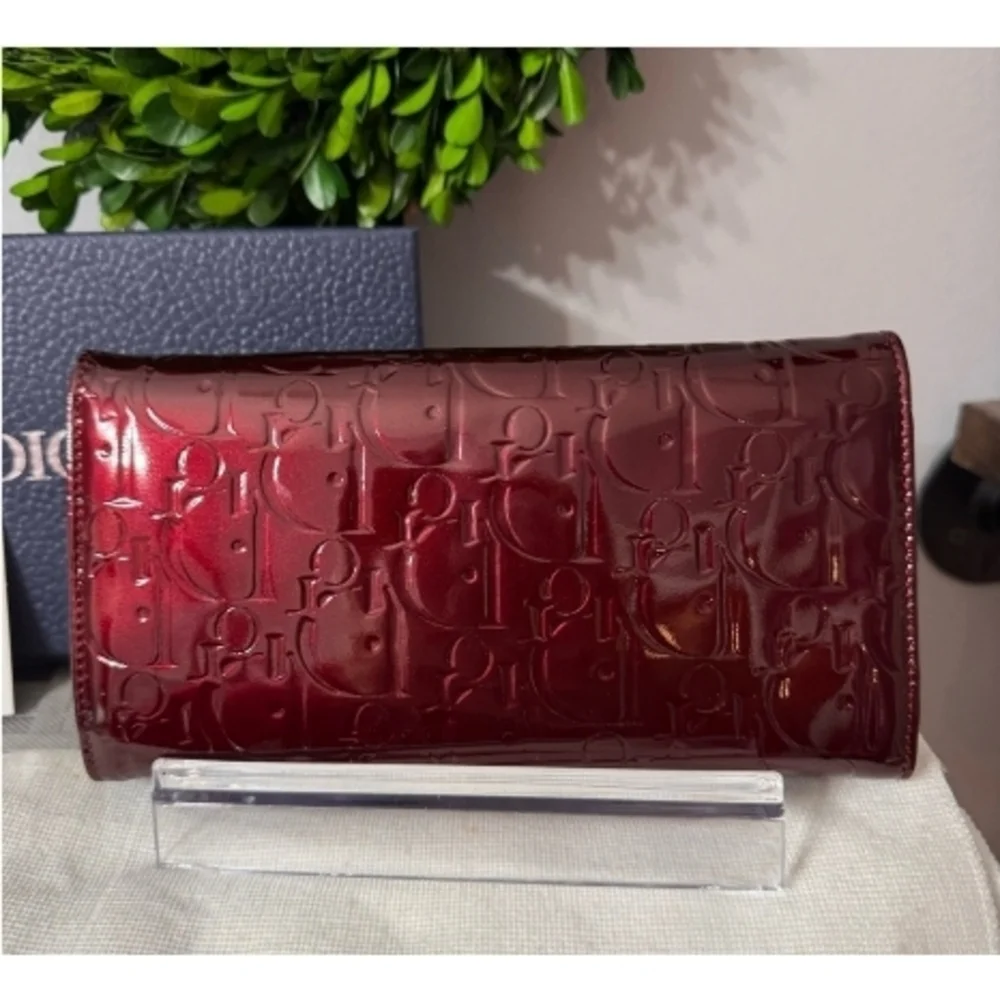 Like New Dior Trotter Bordeaux/Burgundy Patent Leather Bifold Wallet - Picture 2 of 11